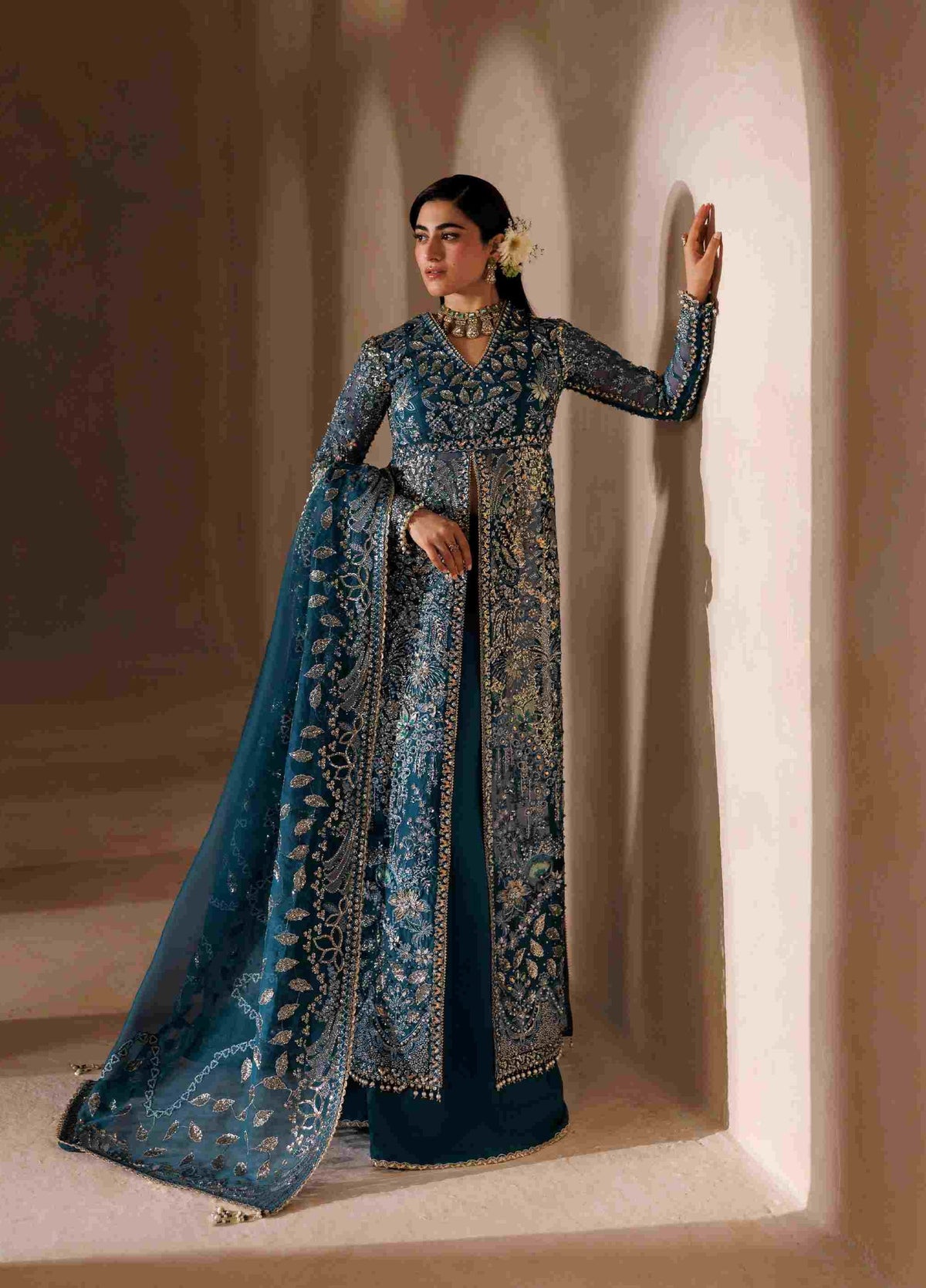 Sardinia Brides 26 Sylvia 1805 hand-work organza bridal suit